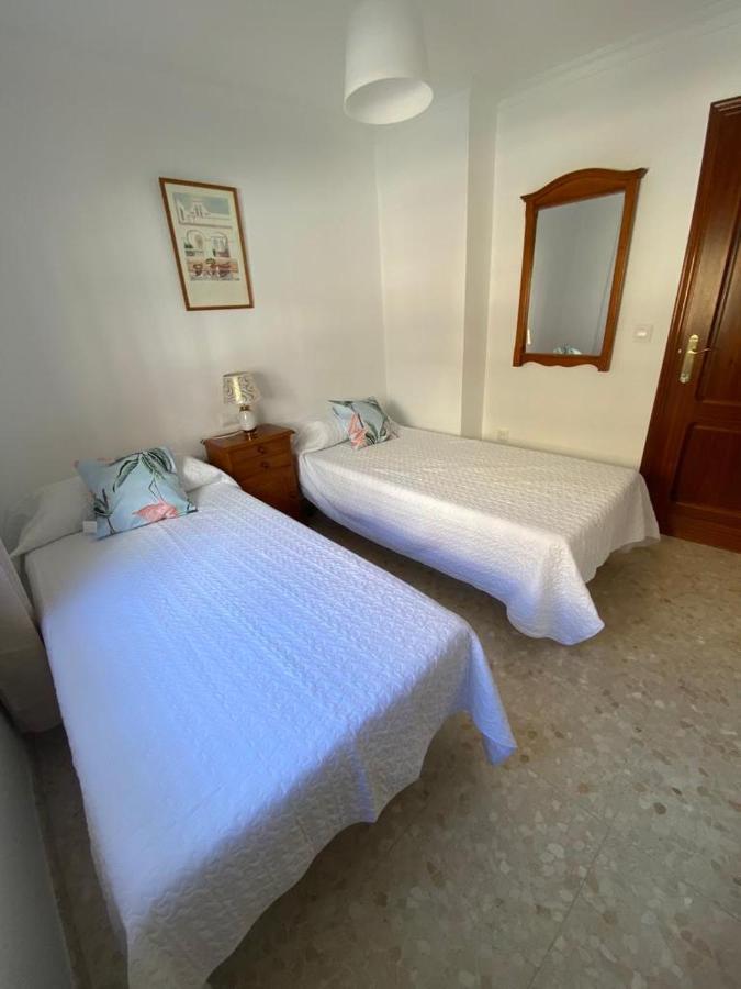Apartamento Familiar En Barrio Reina Victoria Huelva Luaran gambar