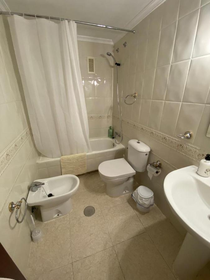Apartamento Familiar En Barrio Reina Victoria Huelva Luaran gambar